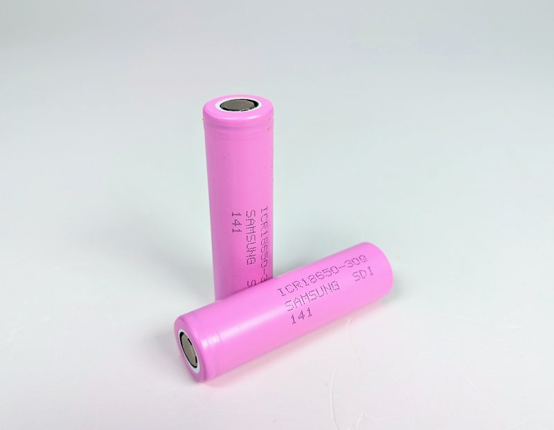 Литиевый аккумулятор (18650) 3000mAh LG20A/Samsung30Q
