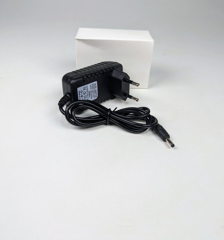 Блок питания 12V/1A-3,5 модель:1210