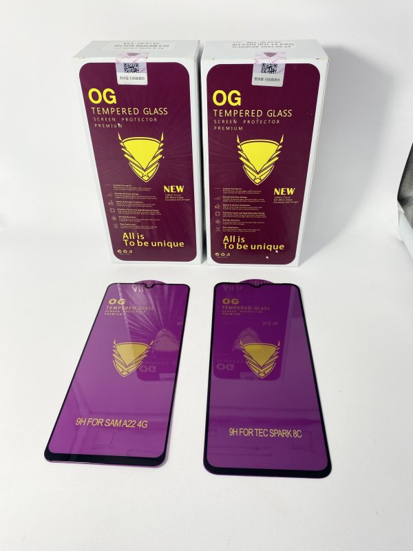 Стекло защитное Realme C35 Black OG