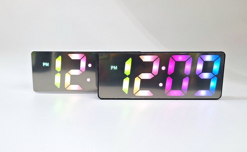 Часы электронные PLX-A228 RGB